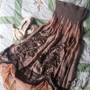 Pretty peach/brown skirt or dress.